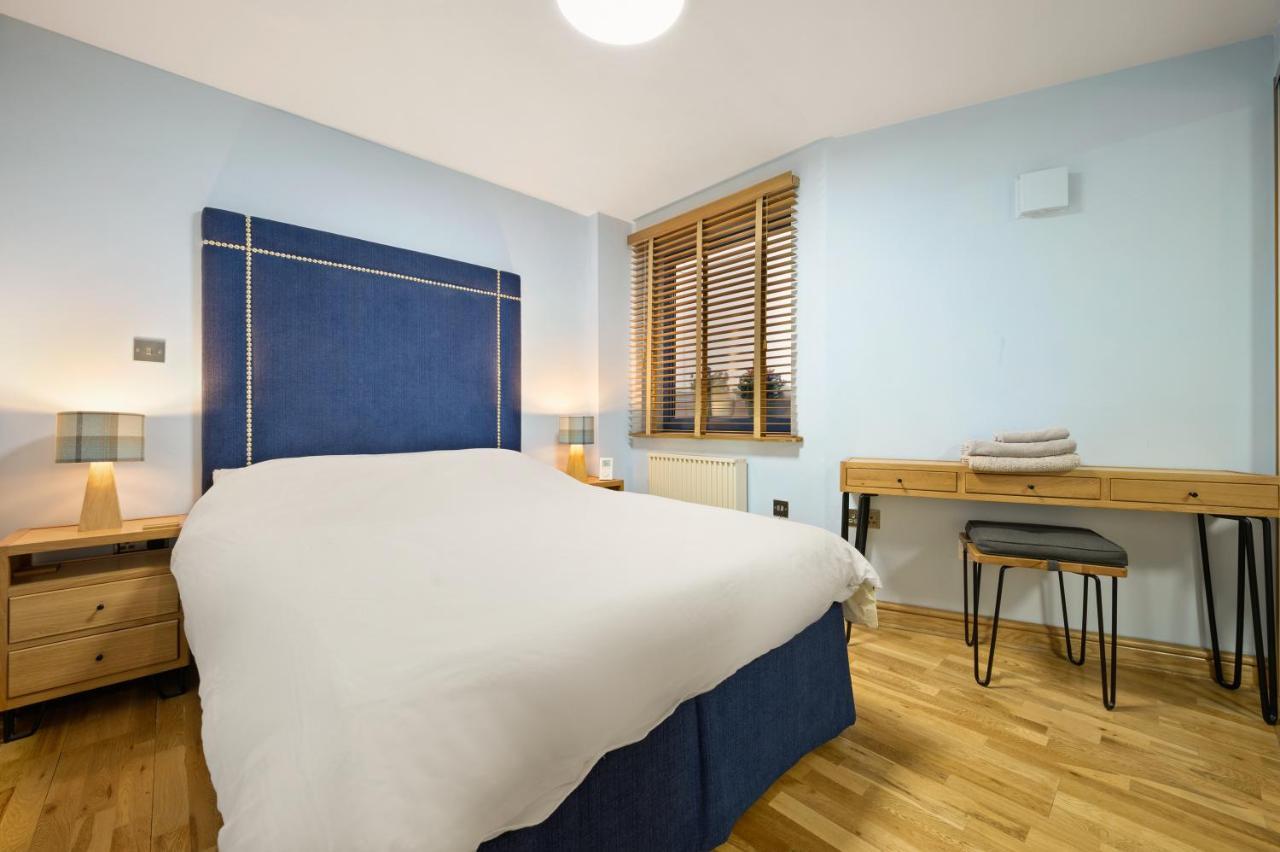 Lovely 2 Double Bedroom Flat With Patio Manchester Extérieur photo